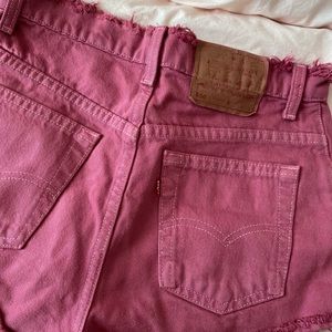 Vintage 550 Levi’s cut off color shorts